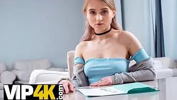 play Sisporn. la ragazza ha bisogno dell'aiuto che il fratellastro fornisce in cambio di sesso