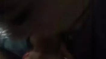 Riproduci Ho comprato del porno per $ 26 dal mio amico con la partecipazione della sua ex ragazza, che lo ha tradito e lui l'ha lasciata, vendendomi porno. l'ho comprato solo per vedere il suo cazzo, che non mi ha mai mostrato nella vita reale, quindi ho dovuto pagare per vederlo.