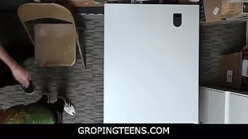 Oynat Gropingteens - dükkan hırsızı genç öyle ya da böyle bedelini ödemeli - dakota yağmuru