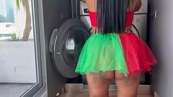 Play Stepdaughter gets fucked while stuck in the washing machine