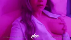 Afspelen Desi Indian College Babe met grote tieten onthult in vuile klasse