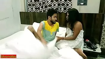 Reproduzir Sexo de hardcore menina adolescente xxx quente indiano com menino adolescente no hotel de luxo! sexo hindi