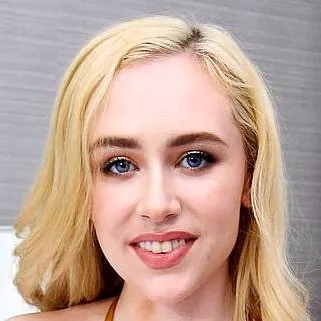 Porno Yıldızı Candy White