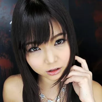 अभिनेता Megumi Shino