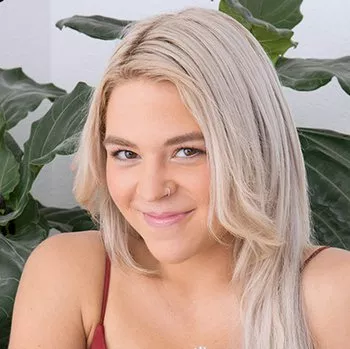 Porno Yıldızı Rharri Rhound